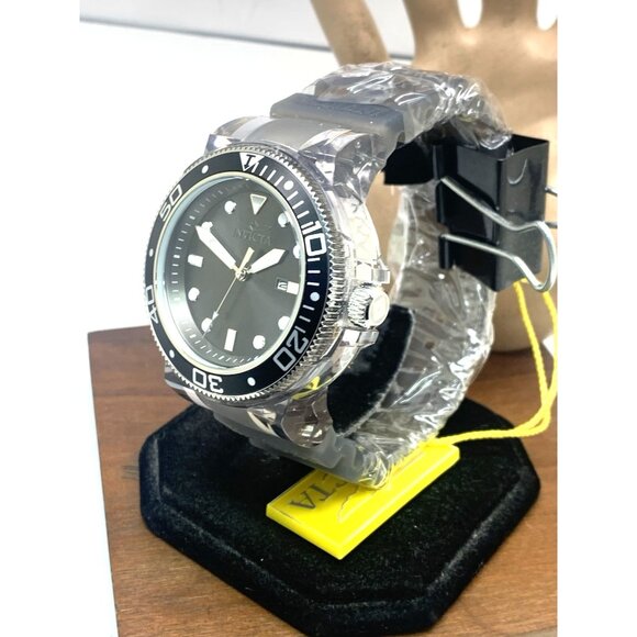 Invicta Men's Watch 32330 Pro Diver Black Dial Quartz Gray Rubber Strap Quartz - Picture 2 of 13